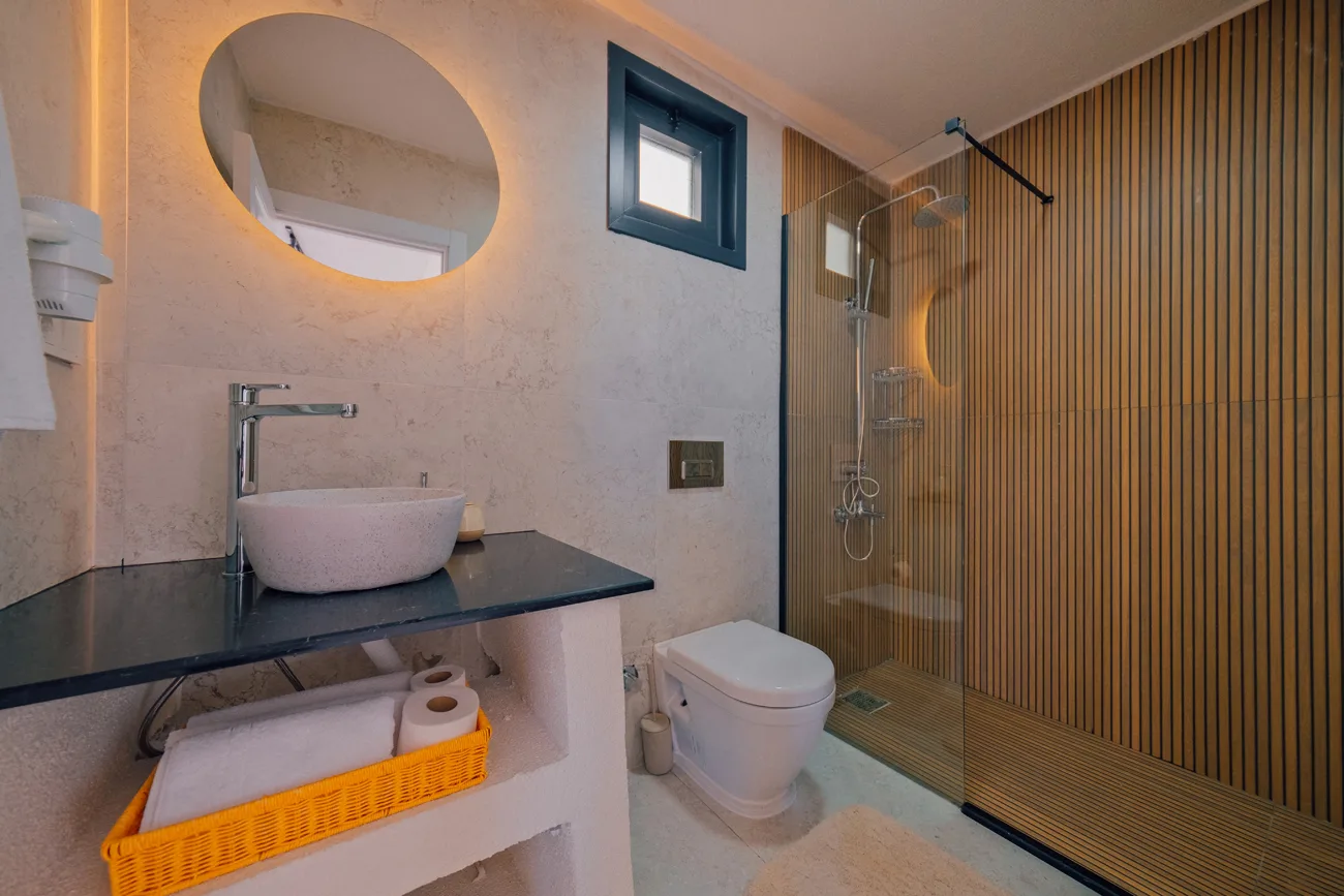 Boho Sapanca otelinin modern bungalov banyo görseli