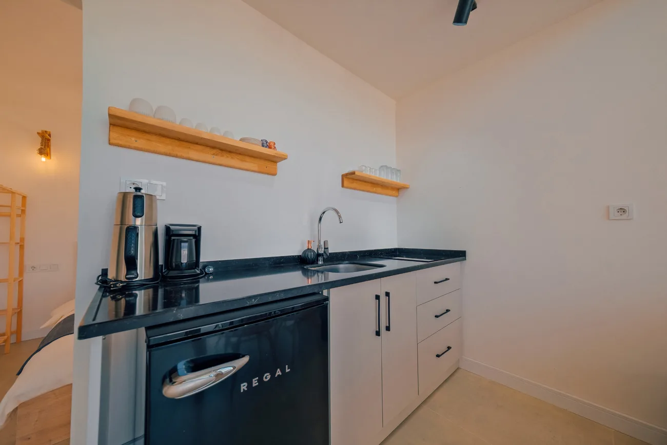 Boho Sapanca bungalov mutfak alanı görseli