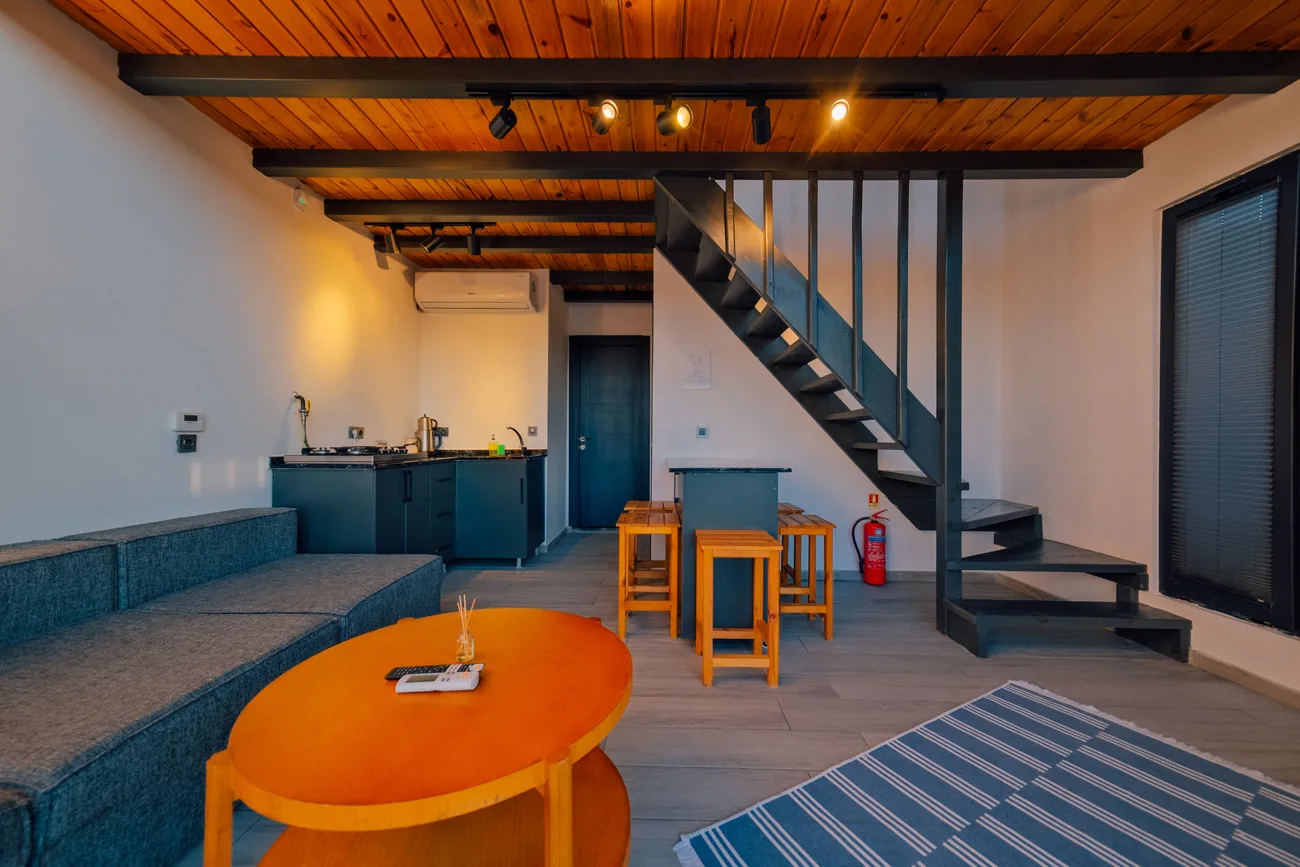 Sapanca Cbc Plus Bungalov'un modern iç mekan görünümü.