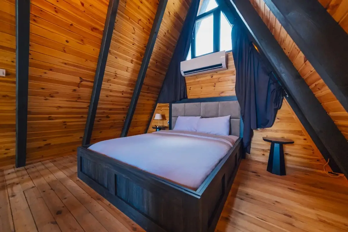 Sapanca My Resort Prive içindeki şık ve konforlu bungalov odası